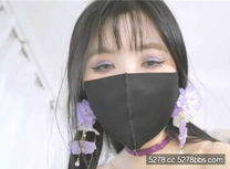 《癡女姐姐》絲襪腳踩弟弟的雞巴調教成姐姐的專屬肉便器-懶懶豬兒