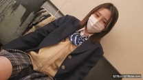 皮膚白少女自己的家住宿...