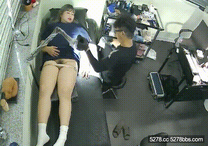 【破解攝像頭】，一邊賺著錢一邊打著炮，男人要選對職業，美女們主動送上門不是夢