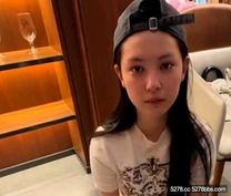 山東淫女_王曉迪_出軌被勞斯萊斯大哥抓姦在床_花著金主錢包養小白臉_跪地發毒誓乞求原諒！