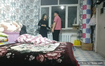 良家少婦家裡操逼，猛扣騷逼水聲嘩嘩，扶大屁股後入，太激情啪啪大聲