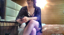 玩LOL手游認識的以前在東莞某高級會所做前台的性感美女,約到酒店啪啪,穿的真風騷,一對爆乳看的直流口水