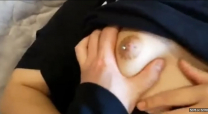 戴著口罩不給吻.乳頭插著針不能吸.又不肯讓人內射
