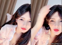 高顏值白領【蒲希】新人女神明星等級 全身雪白肌膚 真正的巨乳翹臀 逼毛性感粉嫩小穴 蛋蛋自慰流淫水
