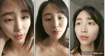 良家小少婦露臉鏡頭前性感展示，逼逼乾淨又性感逼毛沒幾根好美，掰開特寫展示自己摳騷穴給狼友看，浪叫不止