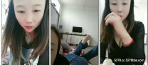 單親奶媽顏值還不錯哺​​乳期裡掙外快補貼家用，逼逼還有血不能玩給狼友喝奶，大奶子又大又脹奶水足一直滴答