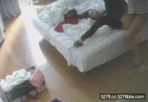 樂橙 男人特別喜歡後入 女人那高高翹的屁股真讓人稀罕 臨到快退房了 逼和嘴都還要挨一頓操