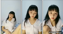 年輕小媽咪，生完孩子出來掙奶粉錢了，露臉嬌小可愛，揉著小奶子自己摳騷穴，淫水還是那麼多，聽狼友指揮
