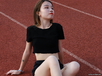 【重磅福利】大神迷翻00後學妹 脫光了好好把玩一番 怕擔責任愣是沒敢操