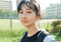 田徑俱樂部女生贏得跑步比賽大陰莖慶祝插入美臀滾燙精液中出陰道。