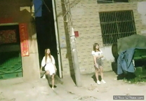 站街女探花夜探惠州紅燈區找個黑衣小妹旅館吃快餐近景偷拍