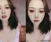 白皙無毛蜜桃臀，氣質美少婦【兔寶一字馬】新人下海，直接開大，道具自慰一字馬，滿滿擼點