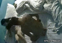 主題酒店現在的妓女生意這麼好的 都說男人拔屌無情 這個妓女好像更無情 剛射完她比男人翻身還快