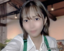 可愛店員私人視頻親吻乳頭手淫口交流出