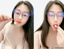 【神級巨乳】【椰汁西米露】，歷史上罕見超級巨乳的御姐，又白又粉嫩的奶奶，想怎麼吃就怎麼吃