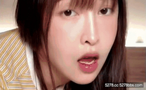 校花級別露臉甜妹女神口交性愛，被男友無套抽插，自己主動把肉棒送進自己的小穴裡面，表情絕了，狠狠用力操，奶子也跟著晃