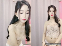 氣質校花--鮮奶桃桃 極品養眼妹子大秀，揉奶、鮑魚掰開展現，震粉嫩，盡情擼就完了！
