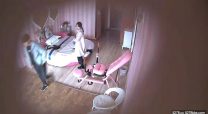 情趣房偷拍打扮洋氣的清秀苗條美女與小伙開房啪啪啪很主動往雞巴上坐騎陰毛濃密一看就是性慾旺盛的妹子