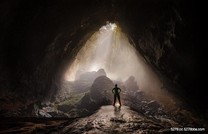 探險家在越南發現大洞穴　內生雨林河道！