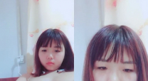 年輕可愛小嫩妹直播秀 小穴濕潤 毛毛長的有點亂 自慰掰穴很誘人