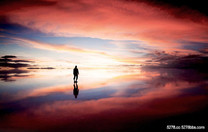 『天空之鏡』玻利維亞烏尤尼鹽沼(Salar de Uyuni)