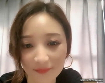 離異美女   小靜靜黑絲、性感、古典美的知性少婦，乖巧懂事，自慰風騷、撩得網友心甘情願擼射