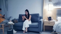 【氣質身段超好模特兼職美女】掏出大屌吸吮深喉 ，小伙正入爆操氣喘吁吁 ，好爽搞得妹子嬌喘連連