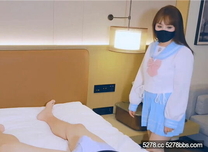 (亦可姐姐)【禁忌之戀】欲求不滿的女兒爬上繼父的床 性慾旺盛渴望肉棒的滋潤