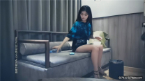 探花極品高顏值藍衣妹子，騎在身上調情口交舔逼翹屁股，大力猛操呻吟嬌喘誘人