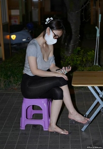 若隱若現的小內褲